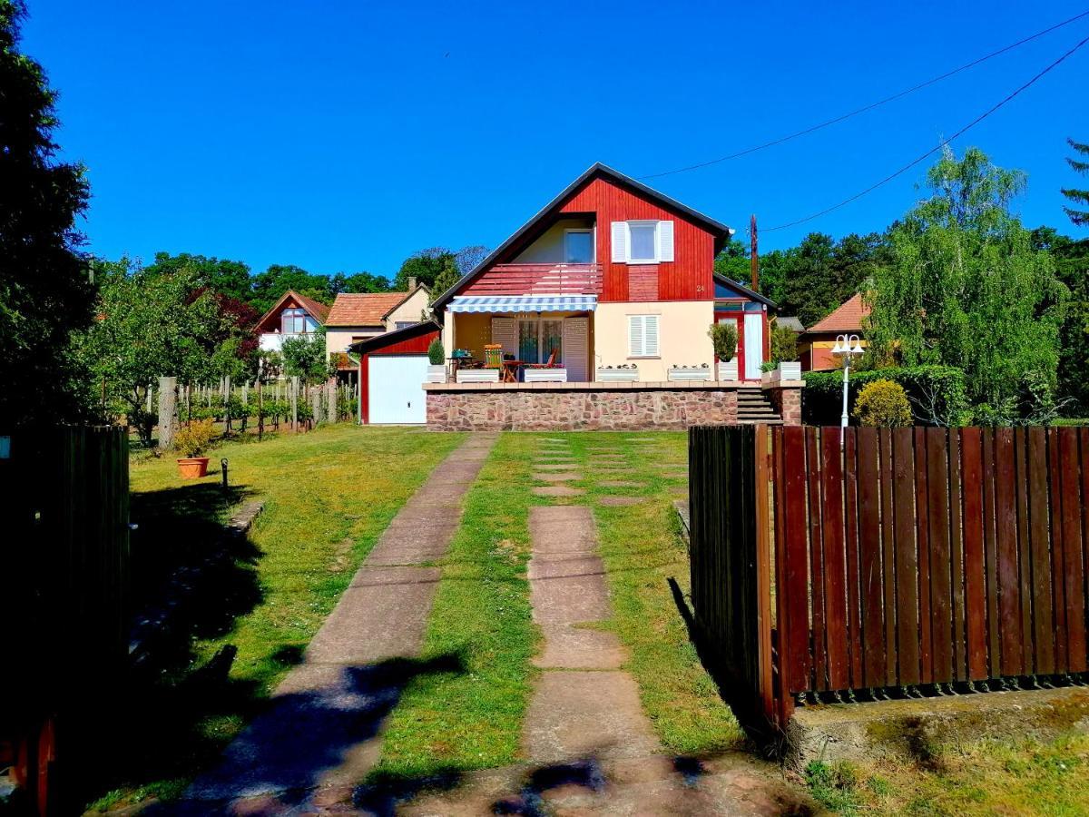 Villa Felicia Balatonszepezd Esterno foto