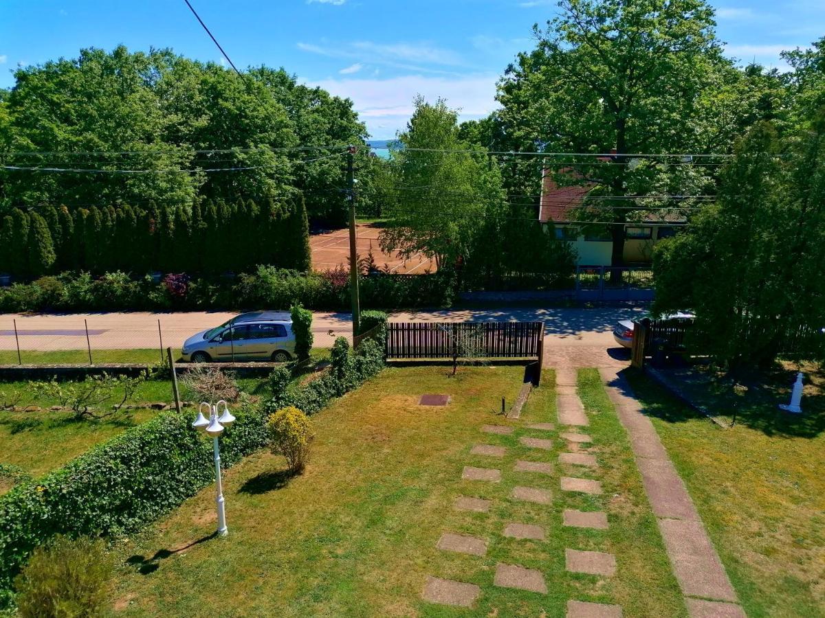 Villa Felicia Balatonszepezd Esterno foto